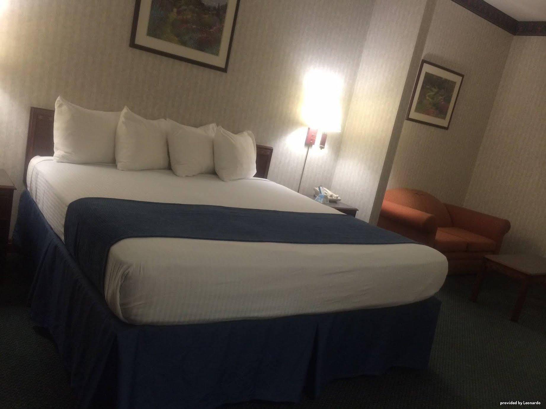 Best Western Elkhart Inn & Suites Ngoại thất bức ảnh