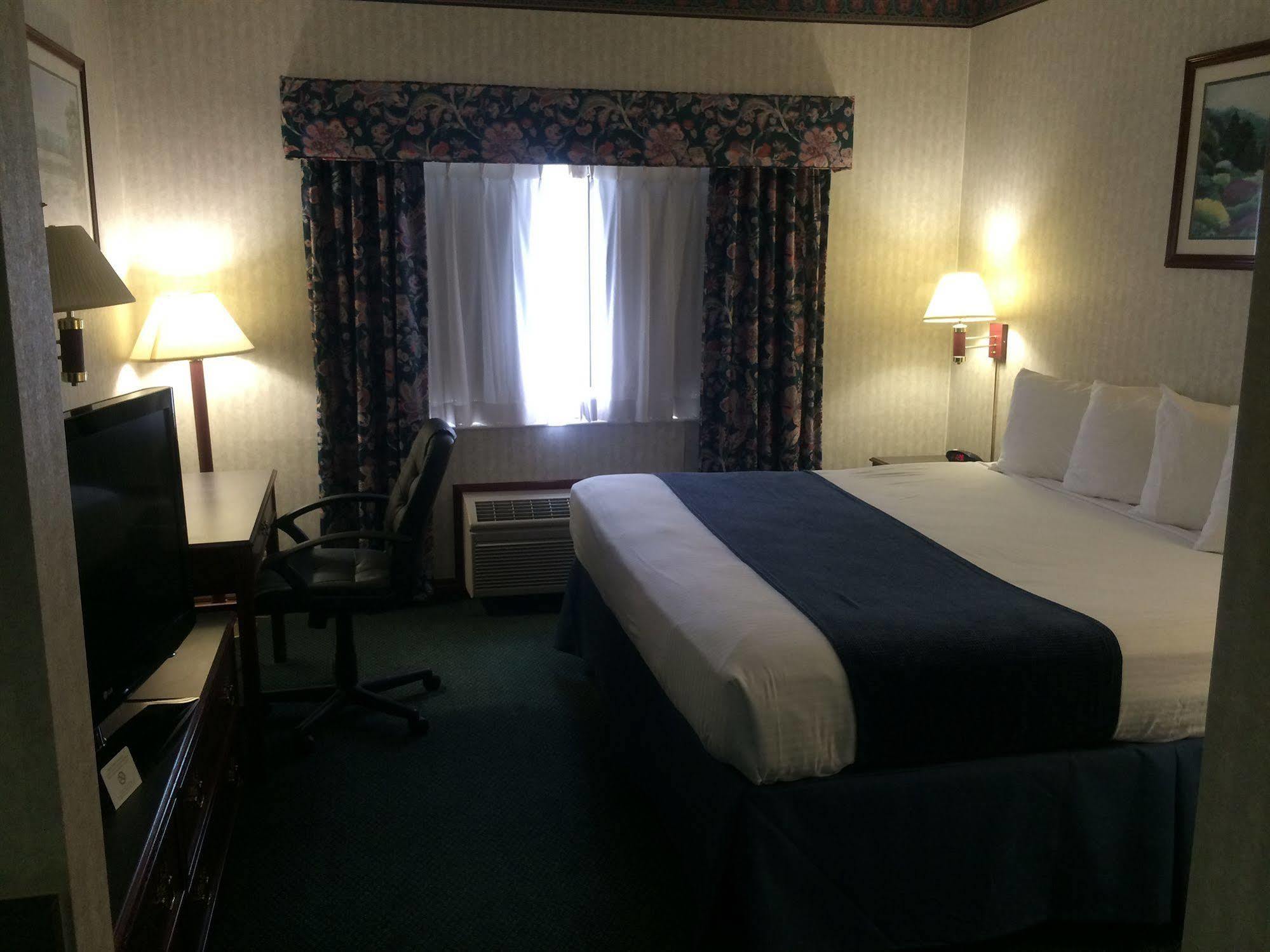 Best Western Elkhart Inn & Suites Ngoại thất bức ảnh