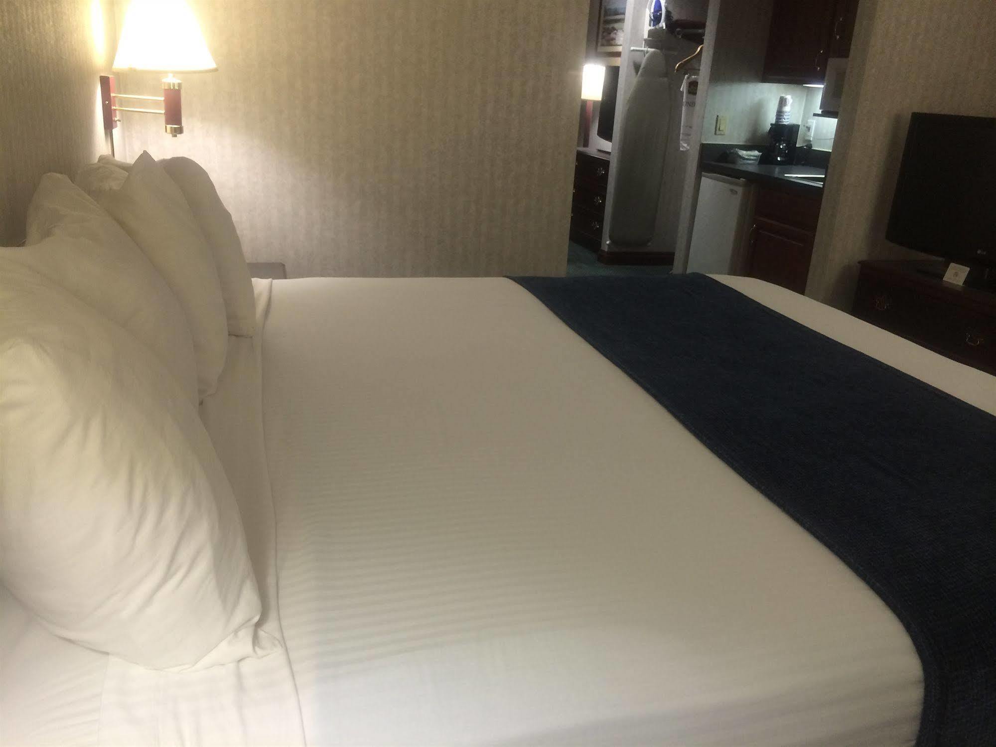 Best Western Elkhart Inn & Suites Ngoại thất bức ảnh
